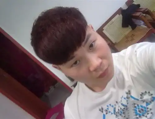 丑男人资料照片四川成都征婚交友
