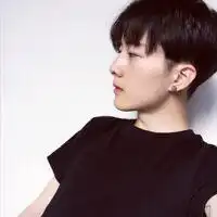 红色或白色背景侧脸文艺男头比如