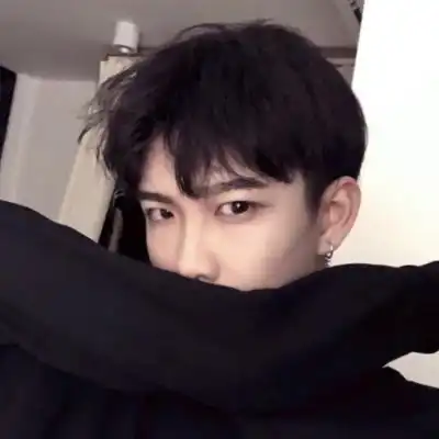 就算鞋很脏,也要笑得像国王
