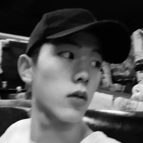帅气无敌的男孩纸头像
