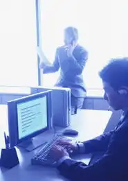 男女图片商业人物情景图敲击键盘,商业人物情景,男女

