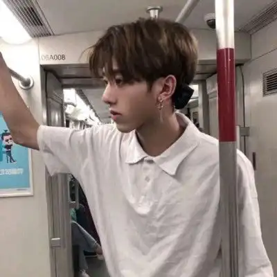 侧颜男头像,超酷侧颜冷酷帅气真人
