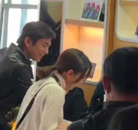 马苏为上位撬闺蜜男友,情断孔令辉后小男友不断,获封圈内老鸨
