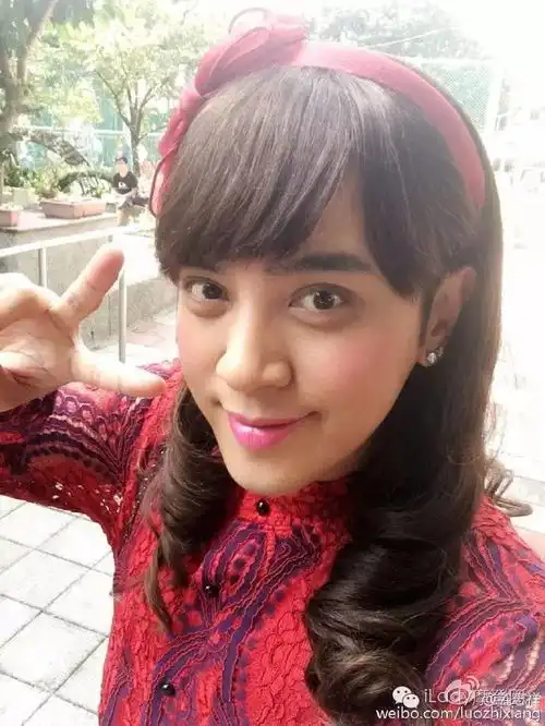 追了这么久,你家男神其实是女生