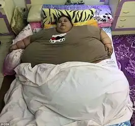 世界上最重的女人已死亡,体重超过1100磅活生生胖死了
