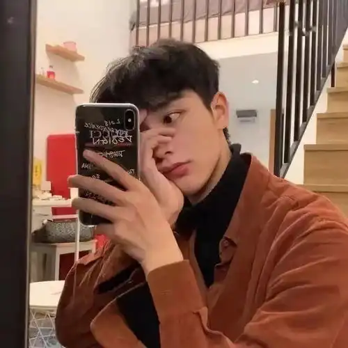 头像大家都有好看的脸,而我有好大的脸