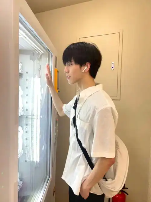 奶狗校草高清男头像第二期
