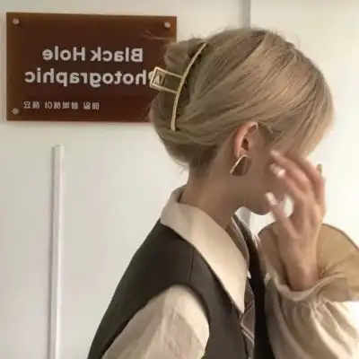 冷门小众头像女,高级慵懒小众气质女头像
