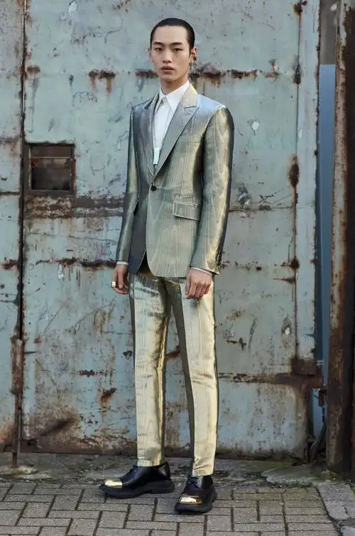 alexandermcqueen2020秋冬系列lookbook正式发布