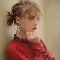 qq女生头像欧美复古潮流时尚
