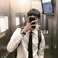 酷范儿男生自拍头像喜欢自拍的男生
