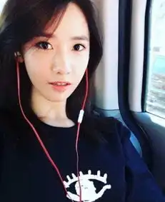 杨幂周冬雨范冰冰唐嫣baby赵丽颖女神教你怎么自拍最美