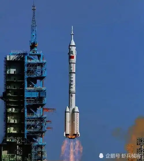 杨利伟上太空时为何啥要带枪并非防外星人,苏联的教训历历在目