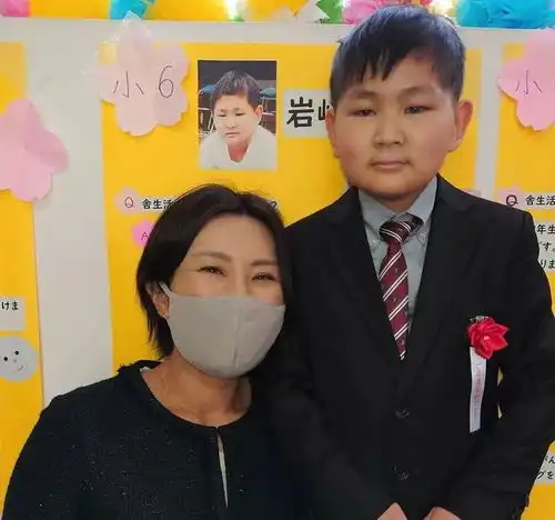 冲击职业棋手的12岁弱视少年