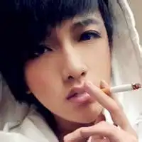 抽烟伤肺但是却能解脱疲惫微信头像图片大全
