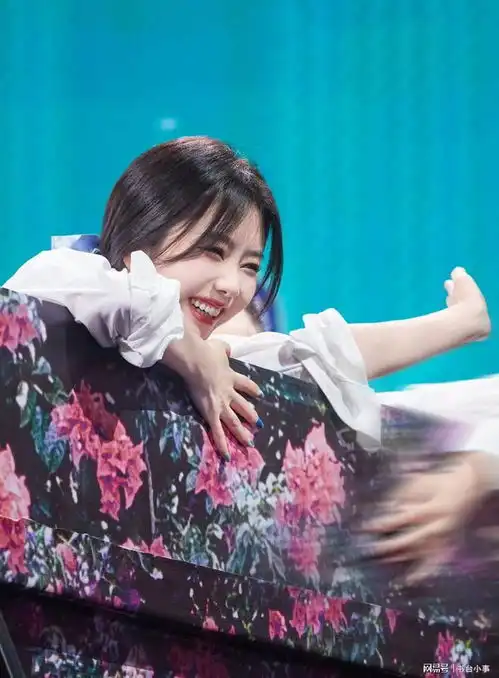 一位三十几岁演高中生不突兀的女星,真想问问谭松韵是怎么做到的