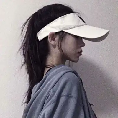 好看清纯女生头像背影侧脸,人生不在于拿有一手好牌

