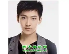 男生平头碎发发型让男生显清爽精神的发型