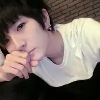14至15岁的中学生帅气头像

