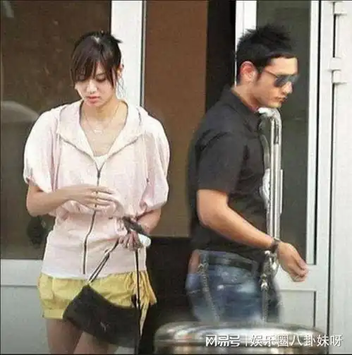 黄晓明母亲张素霞劝阻过儿子离婚,如今孙子成了她的心病