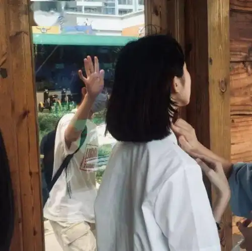 女生头像丨脚踏实地