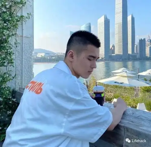 男生不留寸头,永远不知道自己多帅痞
