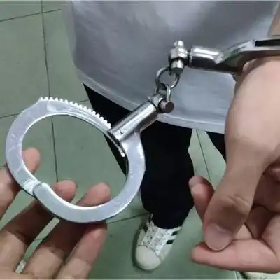 湖北,一女子习惯裸睡,却因此引发进屋盗窃的小偷的色心性侵强奸抢劫入室行窃感情纠纷网易订阅