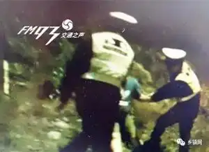 男子出奇招对付交警查酒驾仙游老司机们来看看