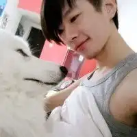 这个男的叫什么名字
