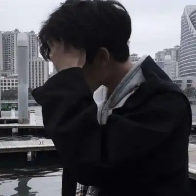 男生头像真人侧脸图片我们的感情不隔夜