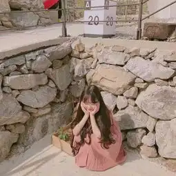 小清新女生头像
