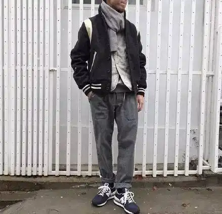 会穿衣服的男人,就算不露脸也是特别帅
