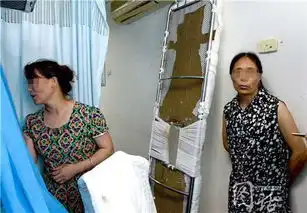 13岁少年为抢一部手机泼汽油烧伤女教师图