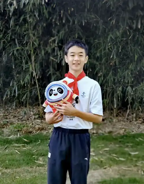 组图杨云分享杨威父子健身照12岁杨阳洋身材健硕阳光活泼