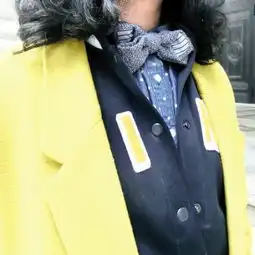 比如偶尔去男装部借温暖
