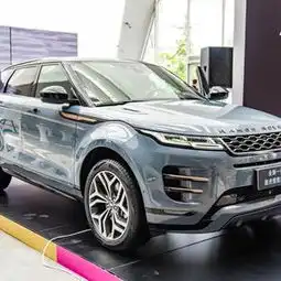 实拍全新一代路虎揽胜极光,依旧是同级最具科技感的豪华中型suv