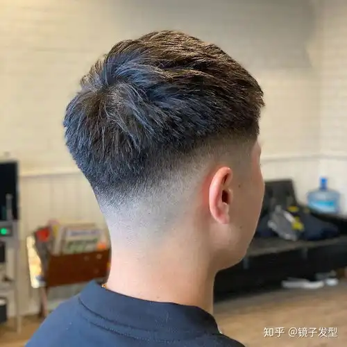最有型男发23款,一看就很帅,越来越多男士这样剪

