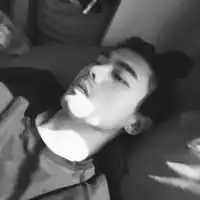 男生头像真实照片连拍自拍真实男生头像照片

