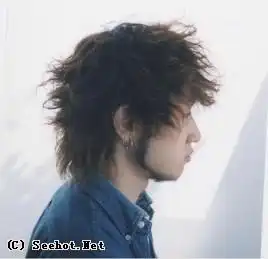 各位男同胞,有没有电过发的图片发一下,要清楚呃初二的男生能电发不

