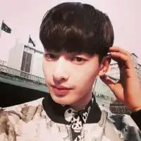 qq头像也就这样男生
