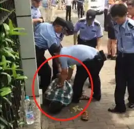 上海一男子持刀砍死两名小学生,称因生活无着报复社会