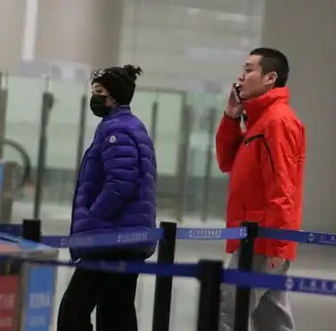 47岁宁静自曝现在被很多人追但是对我而言接受别人是种挑战