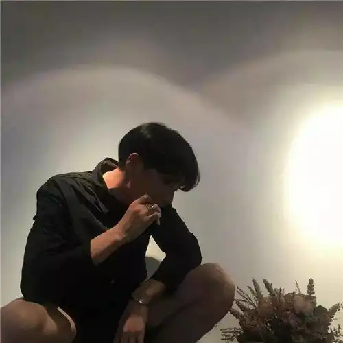 莫言文学家大多是爱财富逐名利的,但作品却是批判富人歌颂穷人的