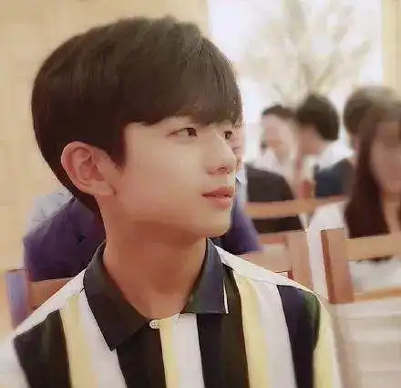 小时候萌吐血的表情包长大变少年版李现,韩剧男主角终于出现了