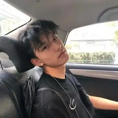 吸引女生的男头像有个性好看很酷的男生头像