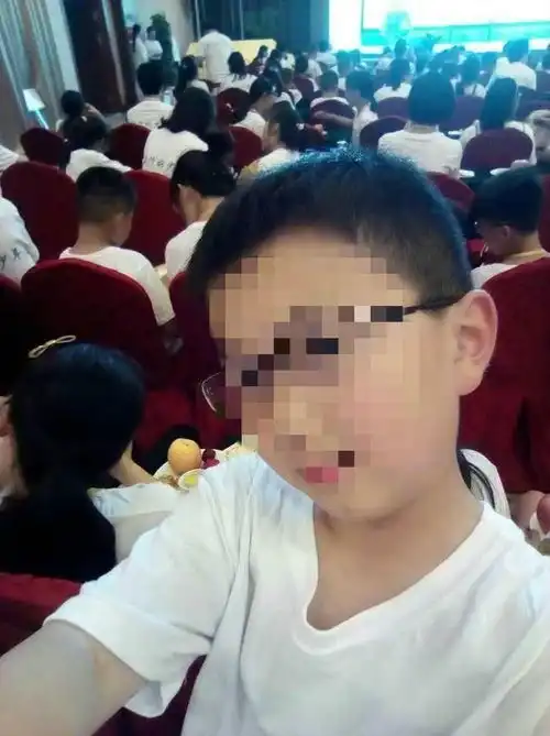 13岁吃鸡少年徐天赐坠亡事件始末坠楼前在模仿游戏动作