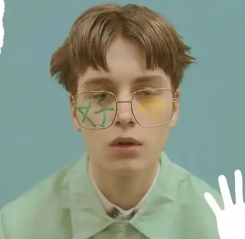 求一些男生头像,真人帅气型吼吼吼