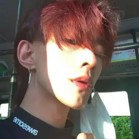 头像罗云熙帅气男生头像