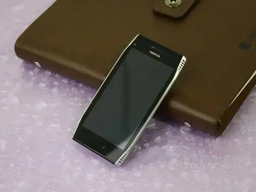 节后促销继续四扬声器诺基亚x7售2390