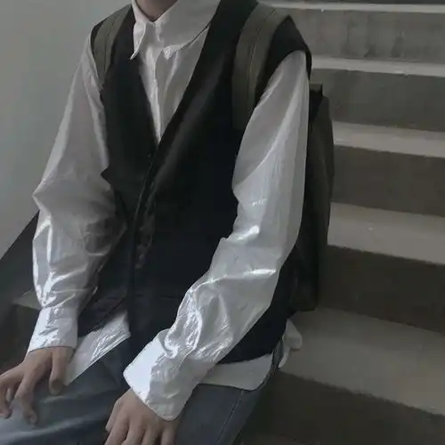 顾羽书部位男头
